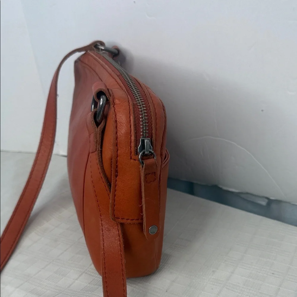 Men's Leather Crossbody Bag - Brown